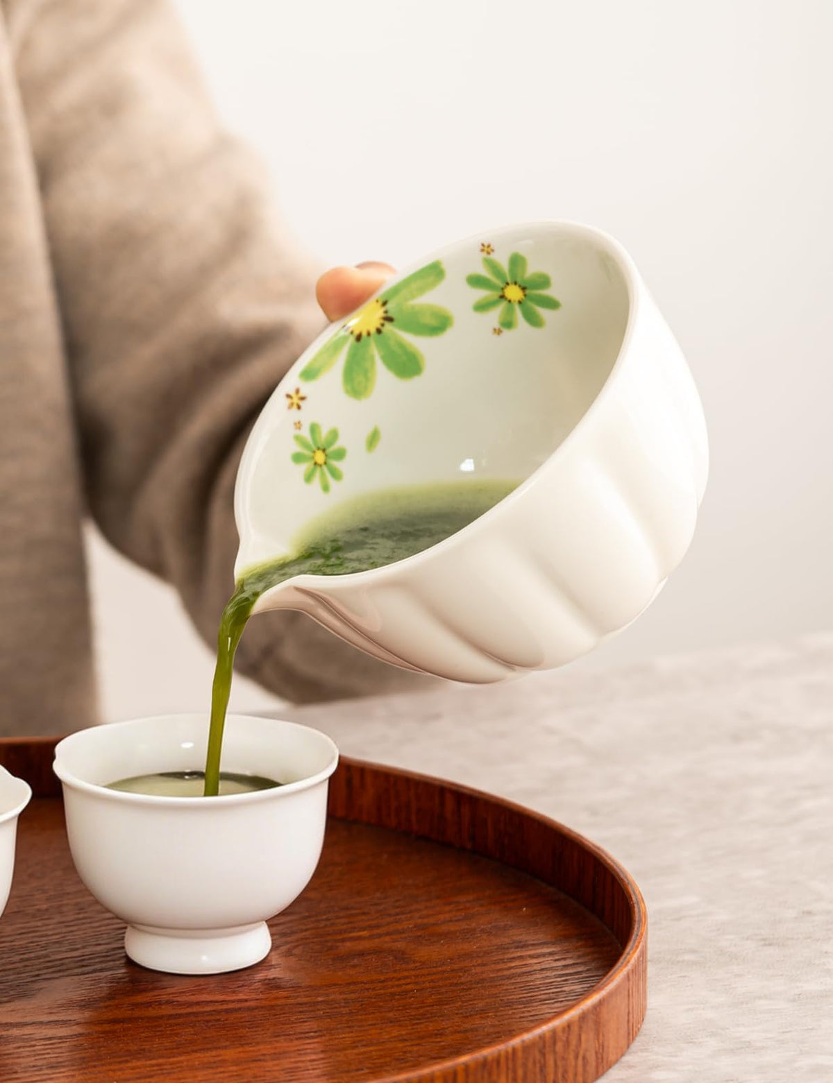 Tang Pin 5-Piece Matcha Set – 15oz Mottled Green Ceramic Bowl, Whisk, Scoop & Chasen Holder