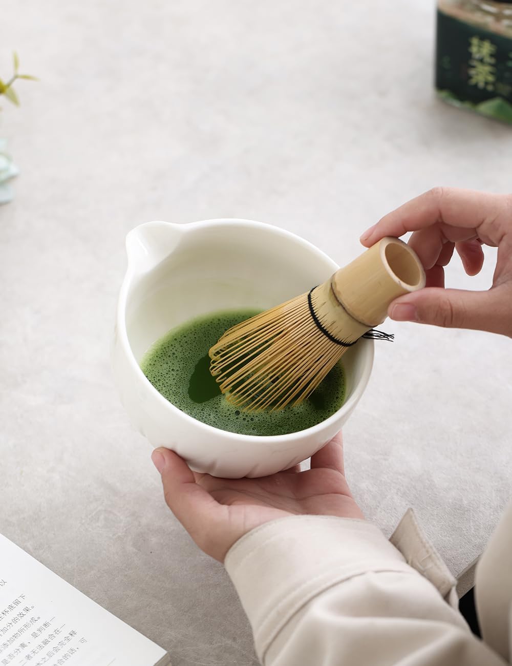 Tang Pin 5-Piece Matcha Set – 15oz Mottled Green Ceramic Bowl, Whisk, Scoop & Chasen Holder