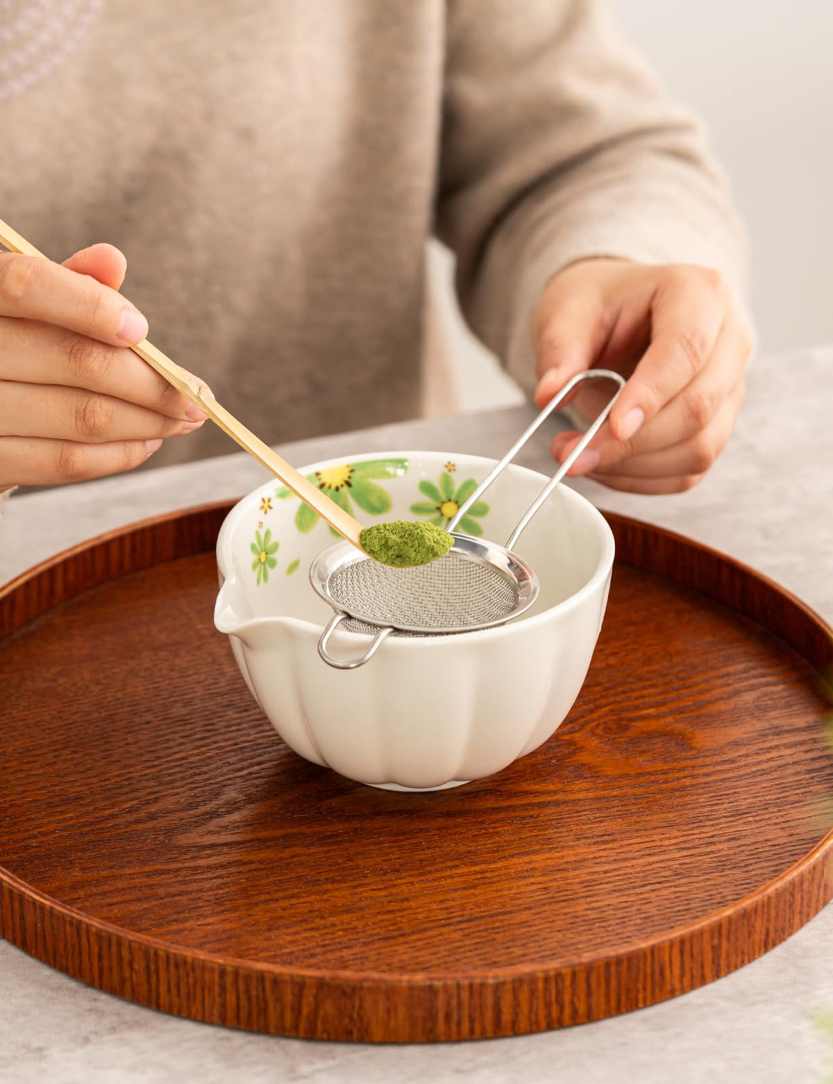 Tang Pin 5-Piece Matcha Set – 15oz Mottled Green Ceramic Bowl, Whisk, Scoop & Chasen Holder
