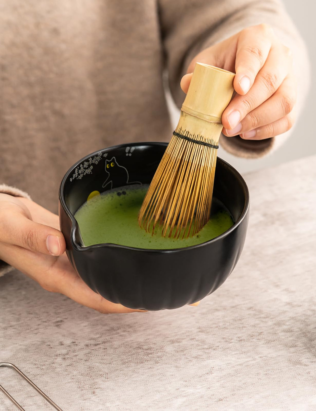 Tang Pin 5-Piece Matcha Set – 15oz Mottled Green Ceramic Bowl, Whisk, Scoop & Chasen Holder