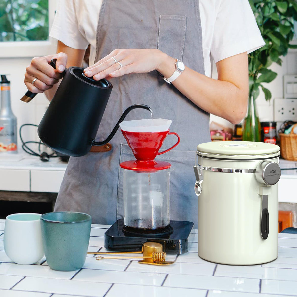 38 oz Stainless Steel Coffee Canister with Date Tracker & CO2 Valve – Mint Green, Airtight