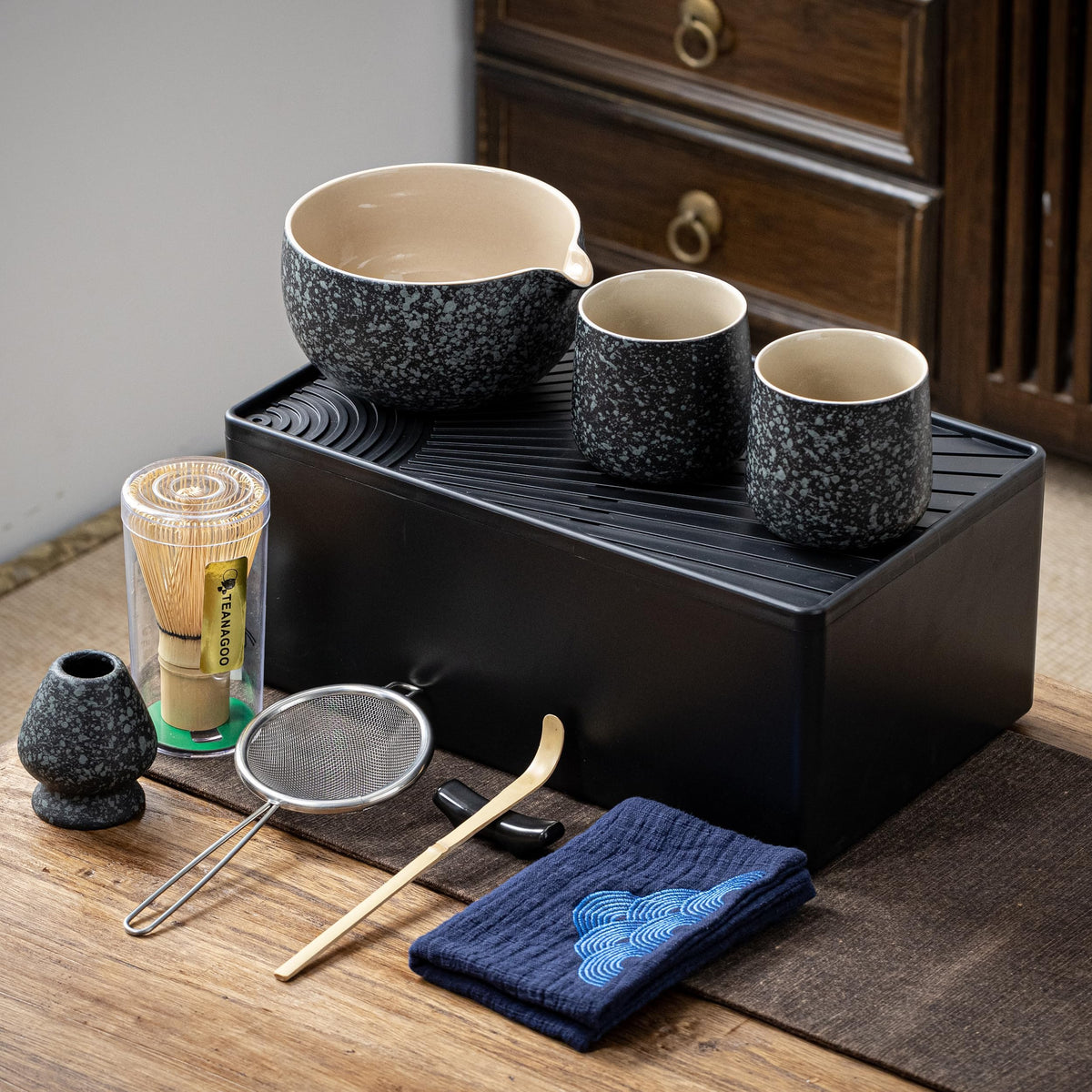 TEANAGOO 7-Piece Black Matcha Set – Ceramic Chawan, Whisk, Holder & Sifter for Ceremony & Latte